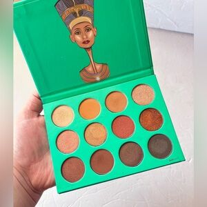 Juvias Place - The Nubian eyeshadow palette